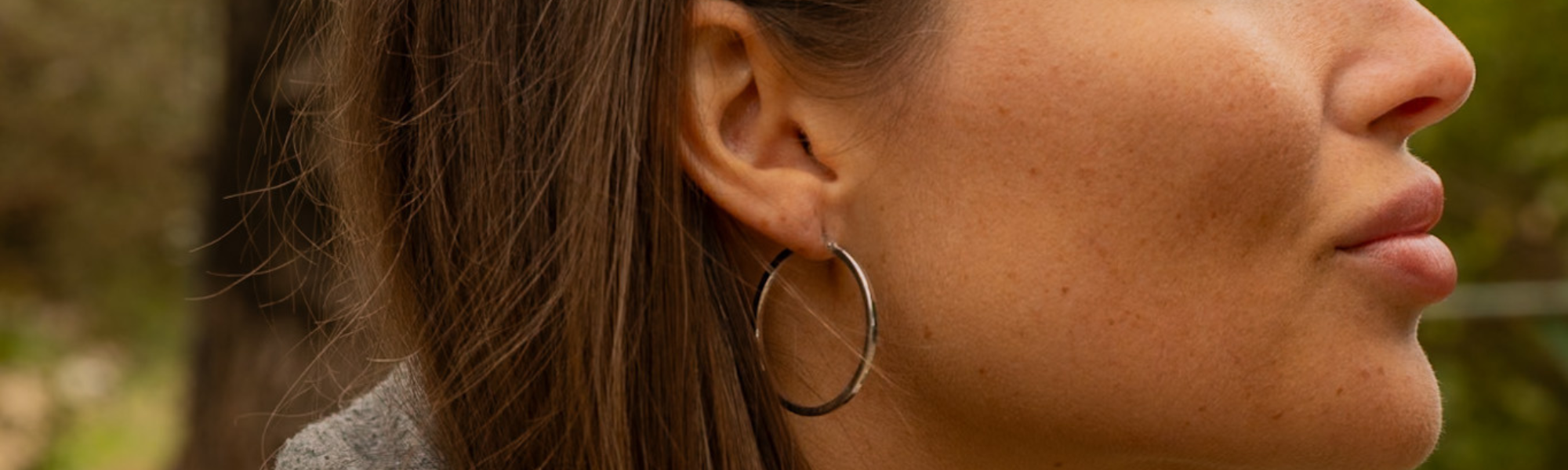 Comment entretenir et nettoyer ses boucles d’oreilles en argent ?